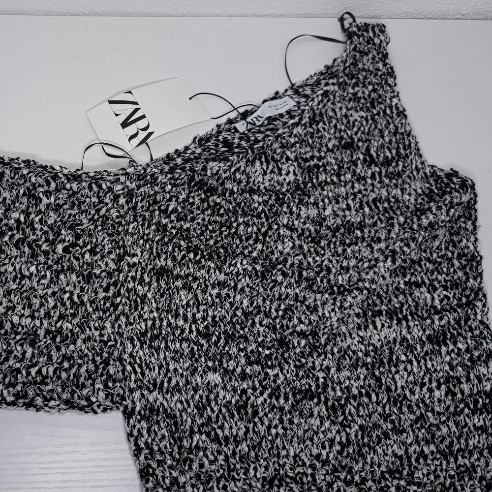 Zara Black and White Knit‎ Sweater Cozy Pullover